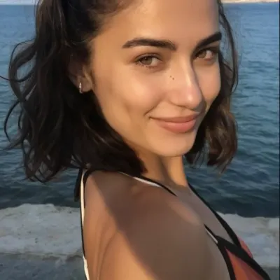 Zarina.mood, 25
